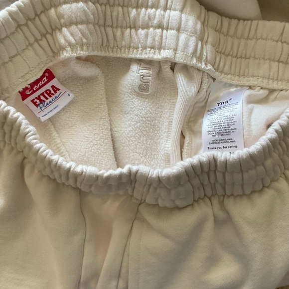 TNA Aritzia Extra Fleece Boyfriend Sweatpant | Small | Whisper White - Picture 5 of 11